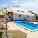 Mia * فينكوران
