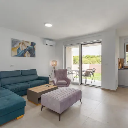Mia Apartment