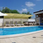 Mia Vinkuran